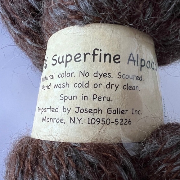 Peruvian Tweed 100% Superfine Alpaca Natural Color Brown 8 oz / 600 yds - Picture 5 of 5